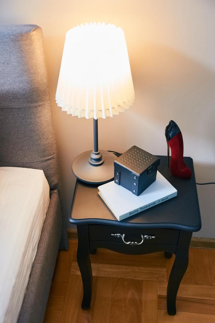 Cozy Apartment, 5Mins To Opera 利沃夫 外观 照片