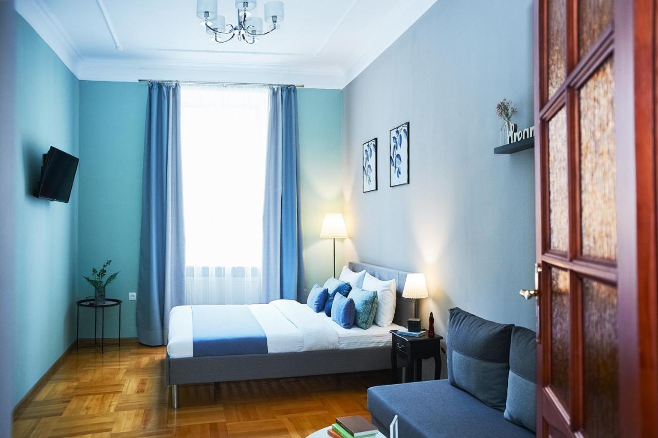 Cozy Apartment, 5Mins To Opera 利沃夫 外观 照片