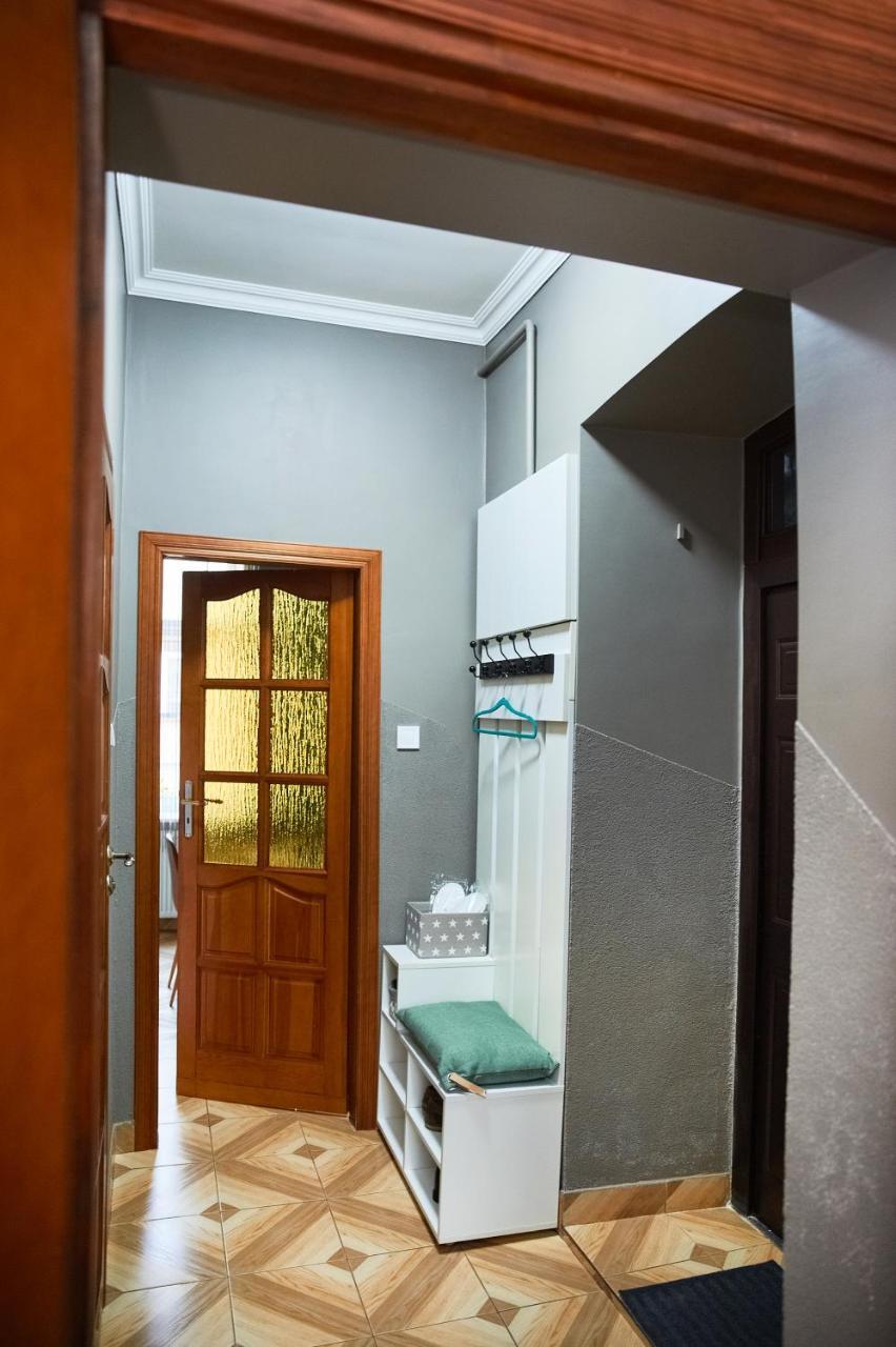 Cozy Apartment, 5Mins To Opera 利沃夫 外观 照片